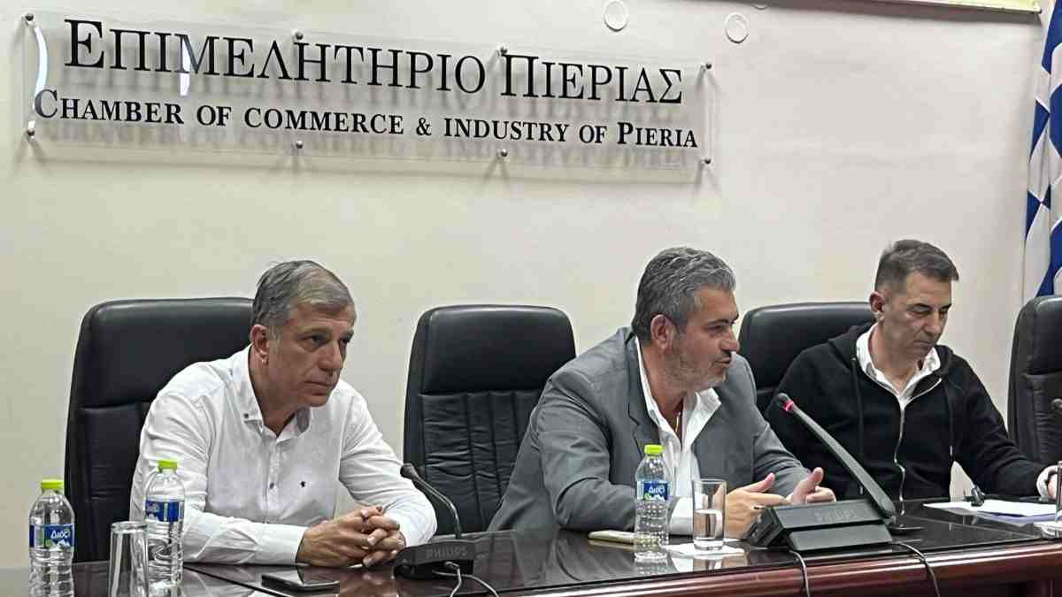 Ενημερωτική συνάντηση για την αλλαγή του απογευματινού ωραρίου των εμπορικών καταστημάτων για τους μήνες Ιούλιο – Αύγουστο