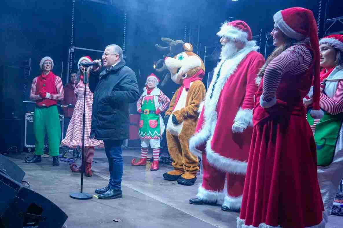 Πάρκο των Χρωμάτων: Χιλιάδες χαμόγελα φώτισαν την εντυπωσιακή έναρξη-  Η Κλαυδία «έντυσε» τη νύχτα με μουσική & συναίσθημα